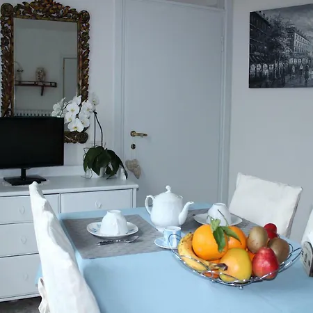 Apartment Happy Days